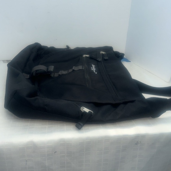 Eddie Bauer Large Laptop Messenger Bag - Picture 2 of 8